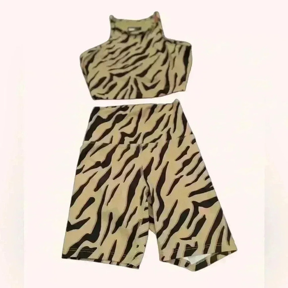 BEACH RIOT Women's ‎ Alexa Top And Shorts Set  Zebra Size XS - Picture 2 of 3